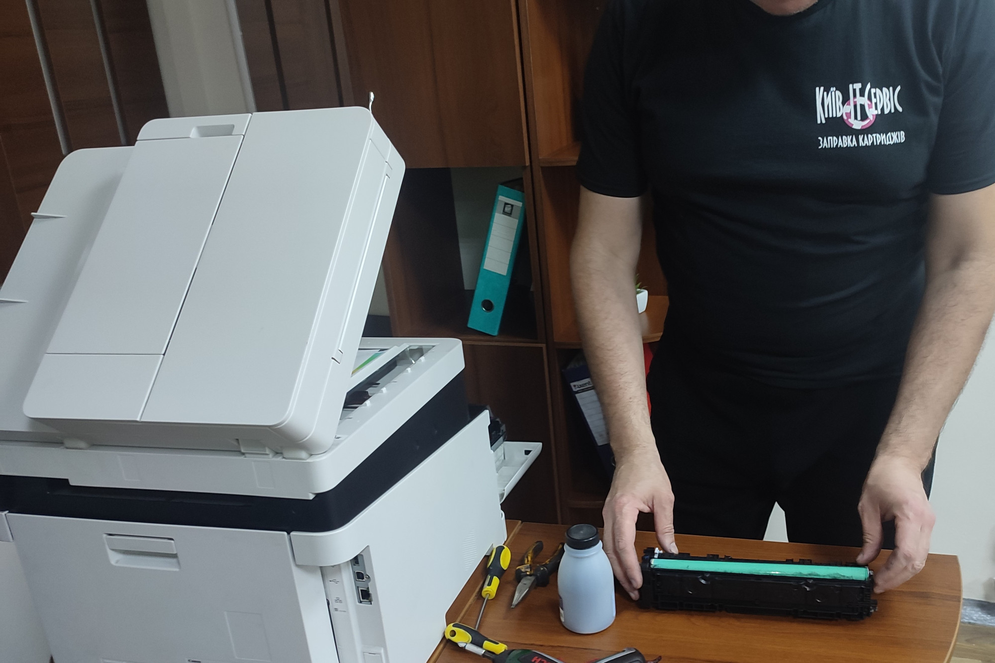 заправка кольорових принтерів